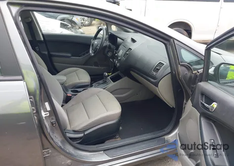 2016 Kia Forte Lx из США, поврежденный, VIN KNAFX4A64G5527128